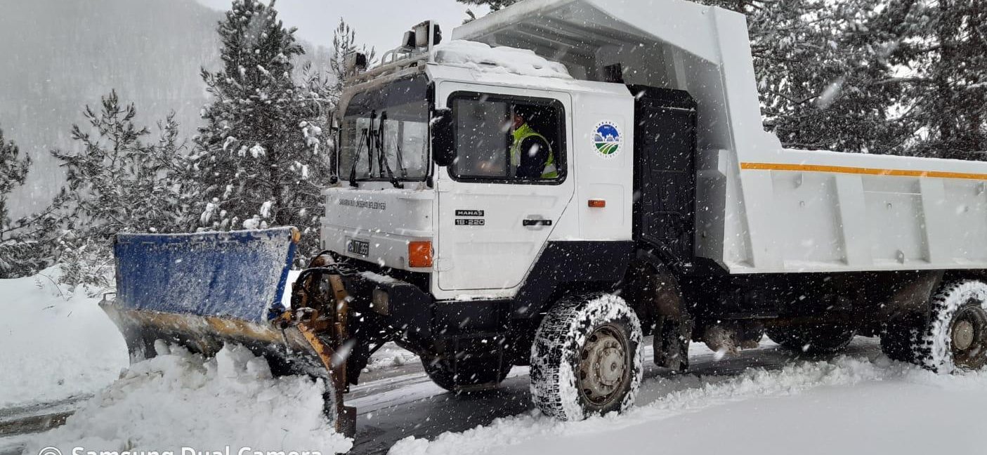 Yol açma çalışmaları devam ediyor