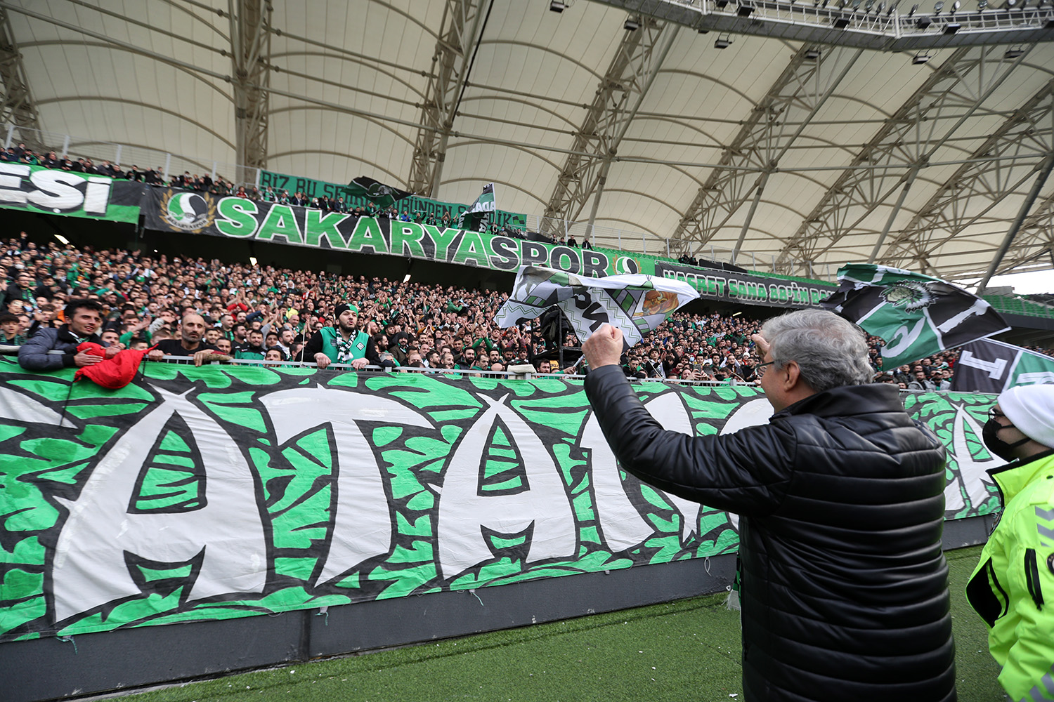 Sakaryaspor bu yıl şampiyon olacak