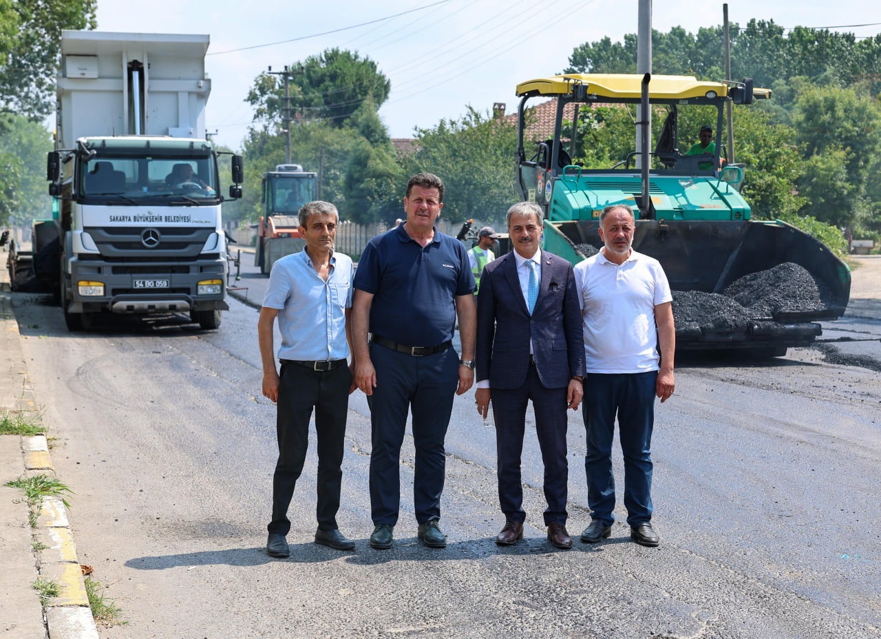 Başkan Alemdar Akyazı’da çalışmaları yerinde inceledi: “Asfalt atağımız sürecek”