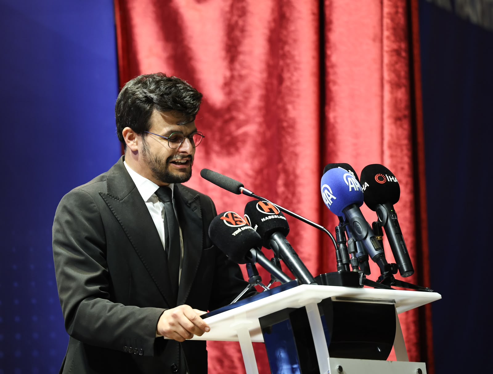 “Her gün yeni bir çalışmaya, yeni bir projeye hazırlanıyoruz”