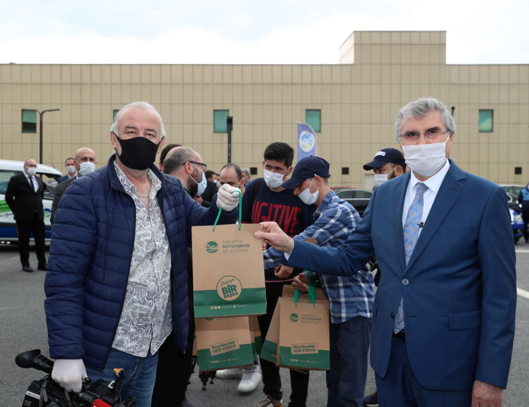 Her eve maske Büyükşehir’den