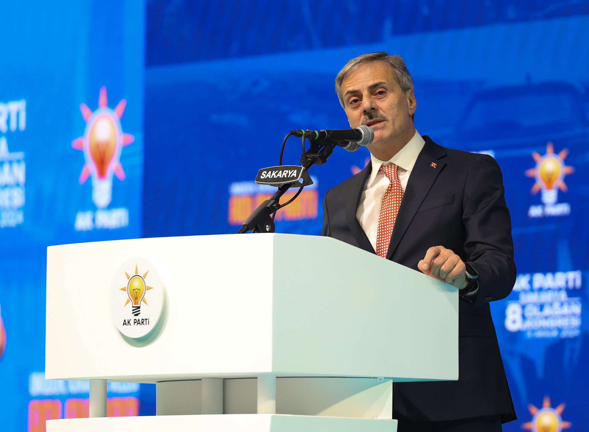 “Davamızın ve liderimizin yanında olmaya devam edeceğiz”