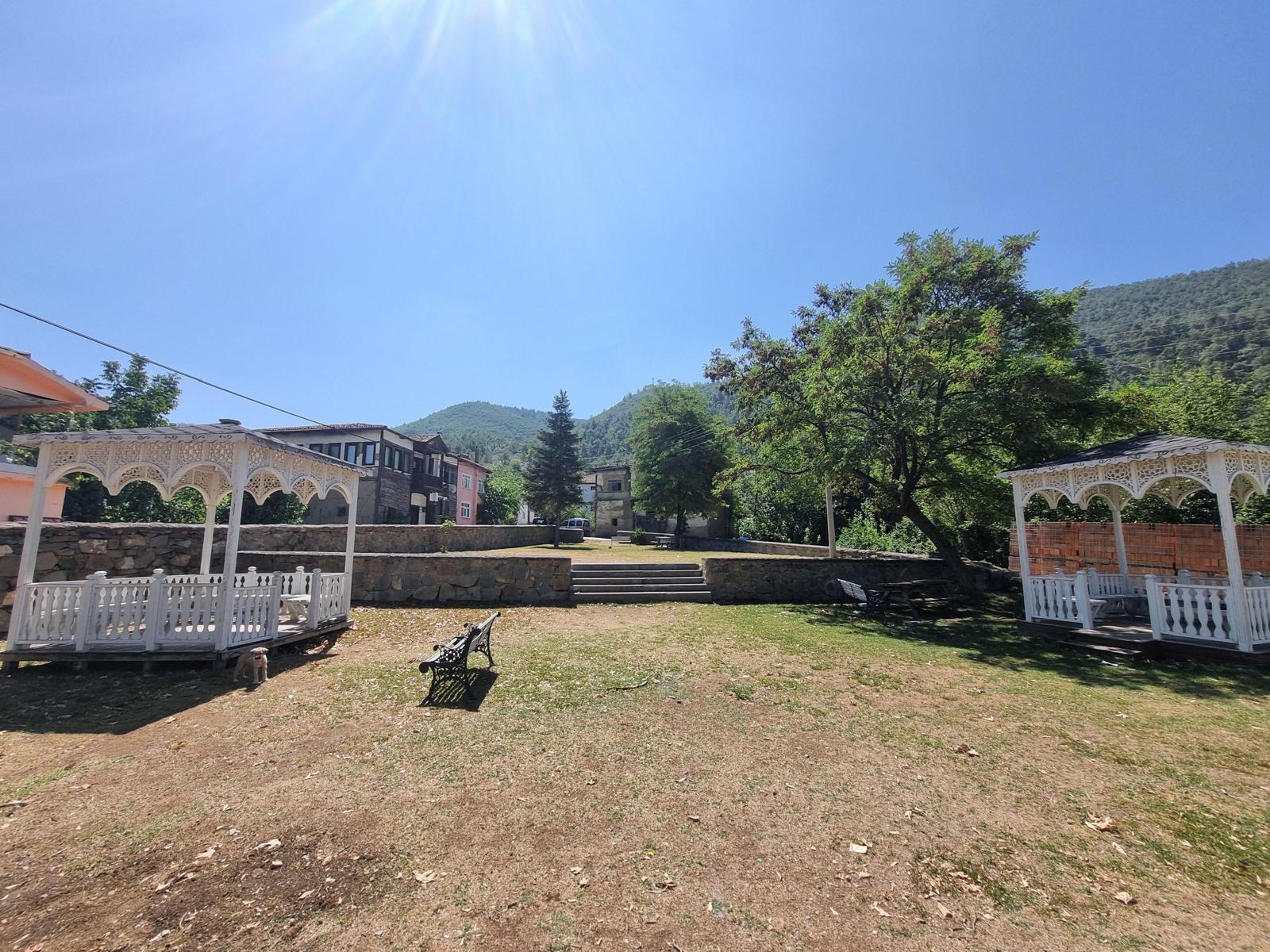 Taraklı’da Tarihi Çınar ve Şehit Mehmet Nuri Kocabıyık Parkı yeniden hayat buluyor