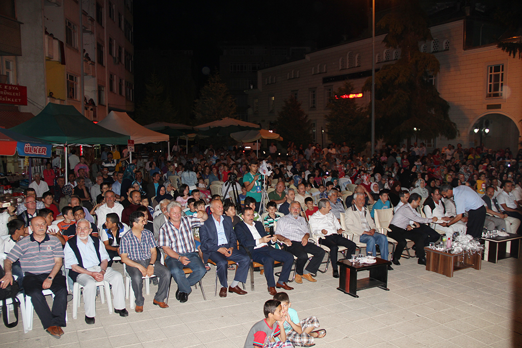 Büyükşehir’in Mobil Sahnesi Yolculuğa Başladı
