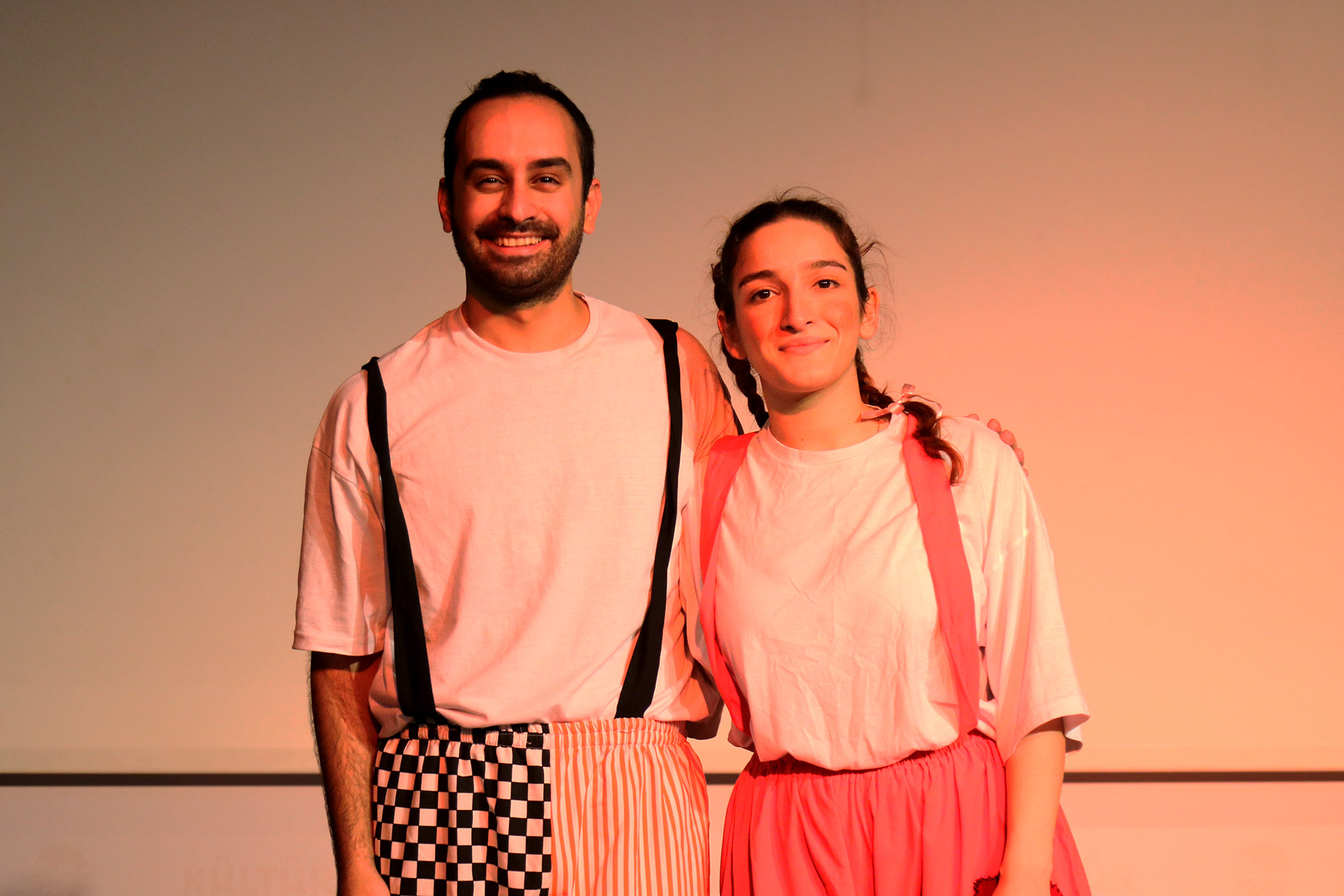 “İki Bavul Dolusu” minikler tarafından ilgiyle izlendi