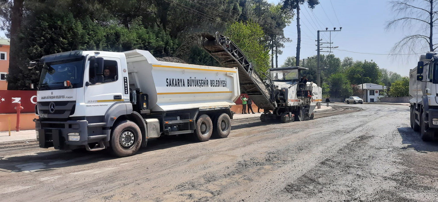 Akyazı Kuzuluk’ta örnek cadde