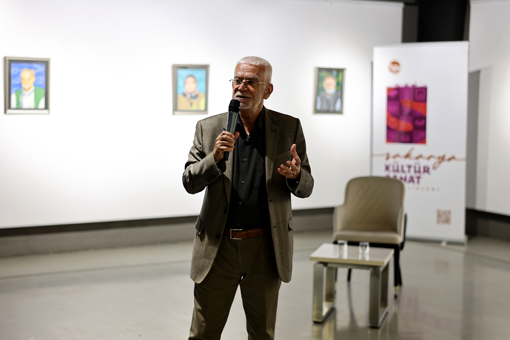 Prof. Dr. Atilla Yayla Sakarya’daydı: “Kendiliğinden düzeni, bir aktör ya da düşünce oluşturmaz”