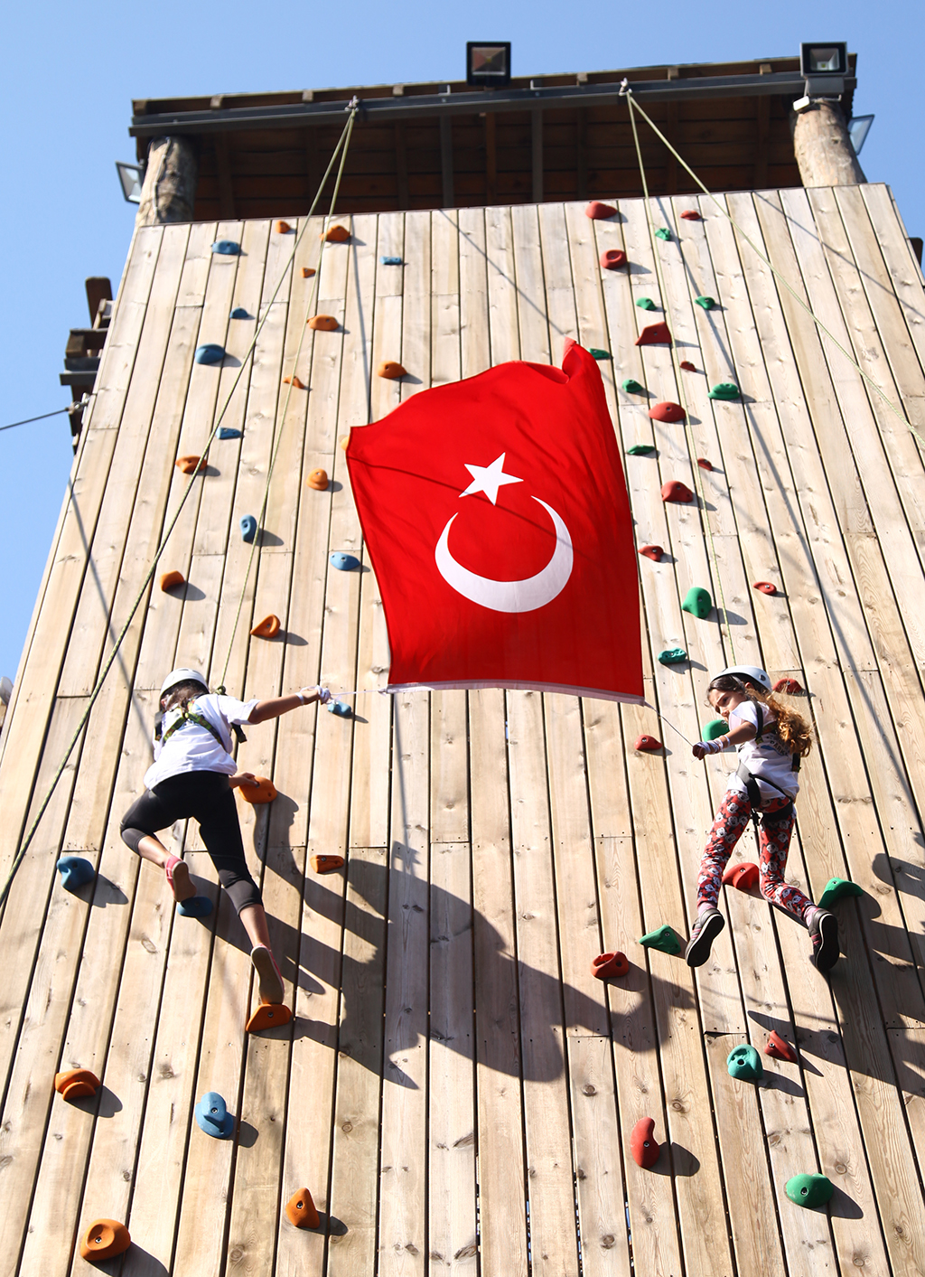 Bu Merkezde Hayatın Kendisi Bir Macera