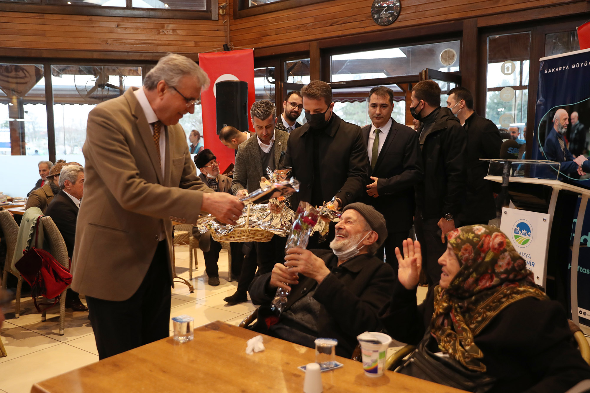 “Yaşlılarımıza hizmet etmekten mutluluk duyuyoruz”