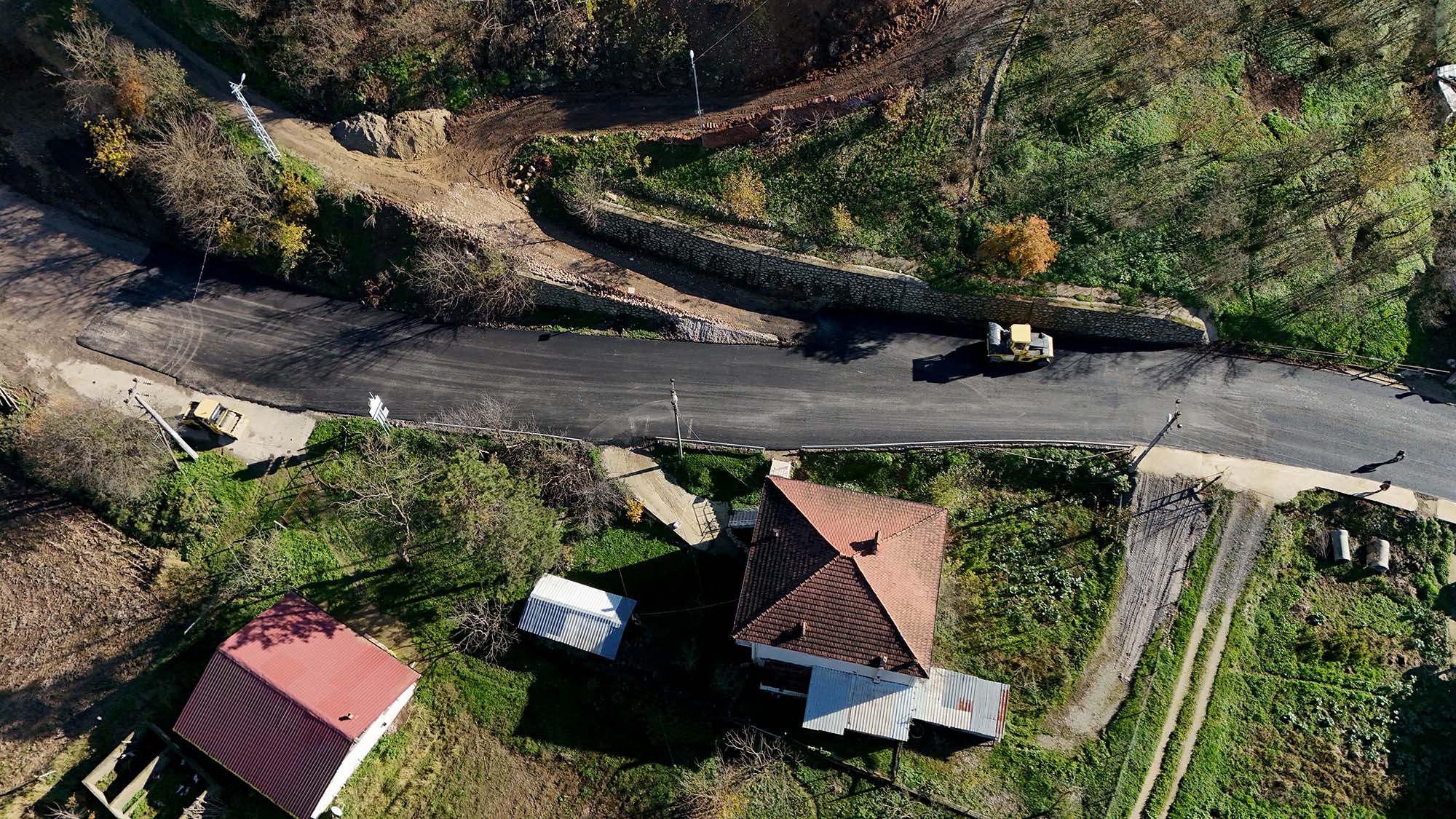 Altındere’de altyapının ardından üstyapı da yenileniyor