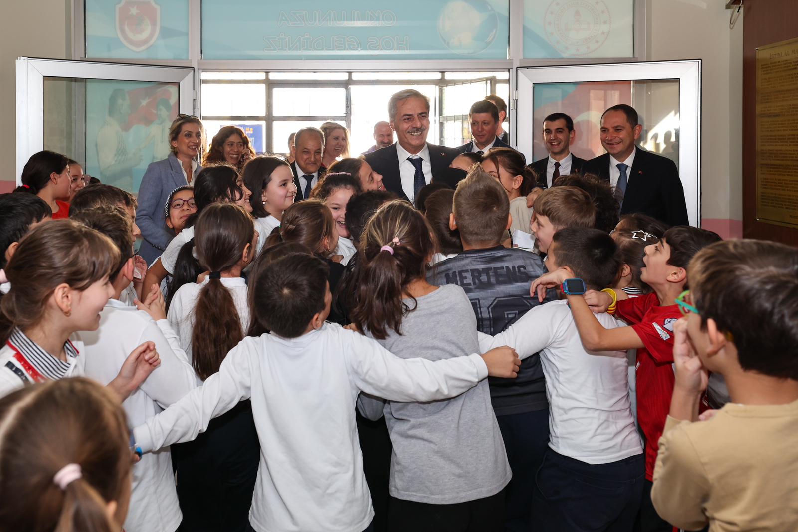 Minik Ravza arkadaşlarına verdiği ‘Yusuf Alemdar’ı getireceğim’ sözünü tuttu