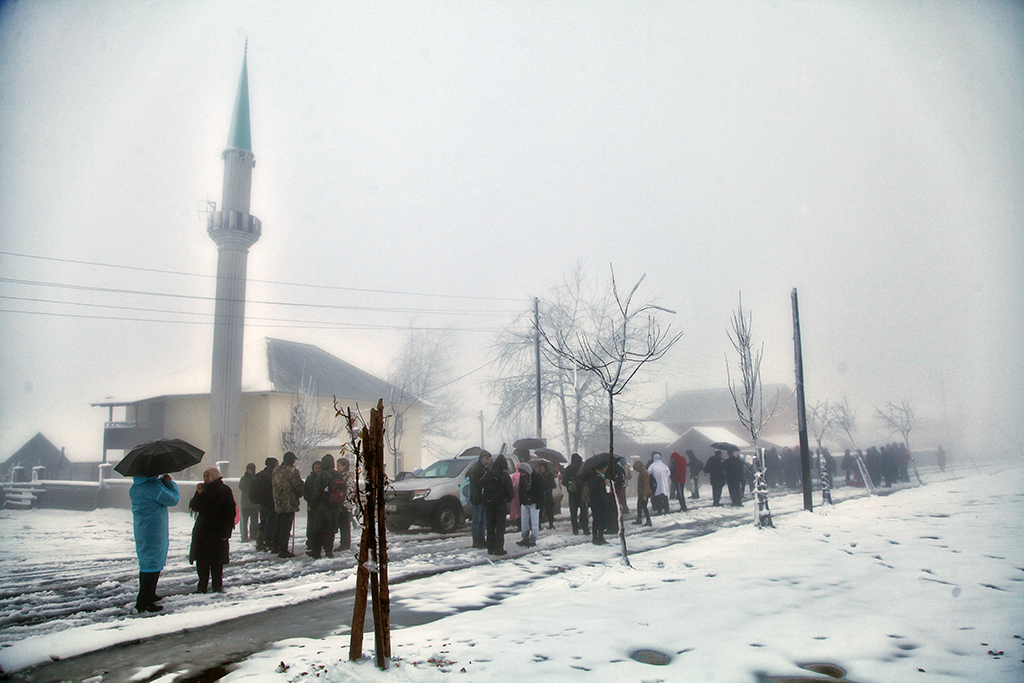 Yılın İlk Karı Eşliğinde Yürüdüler