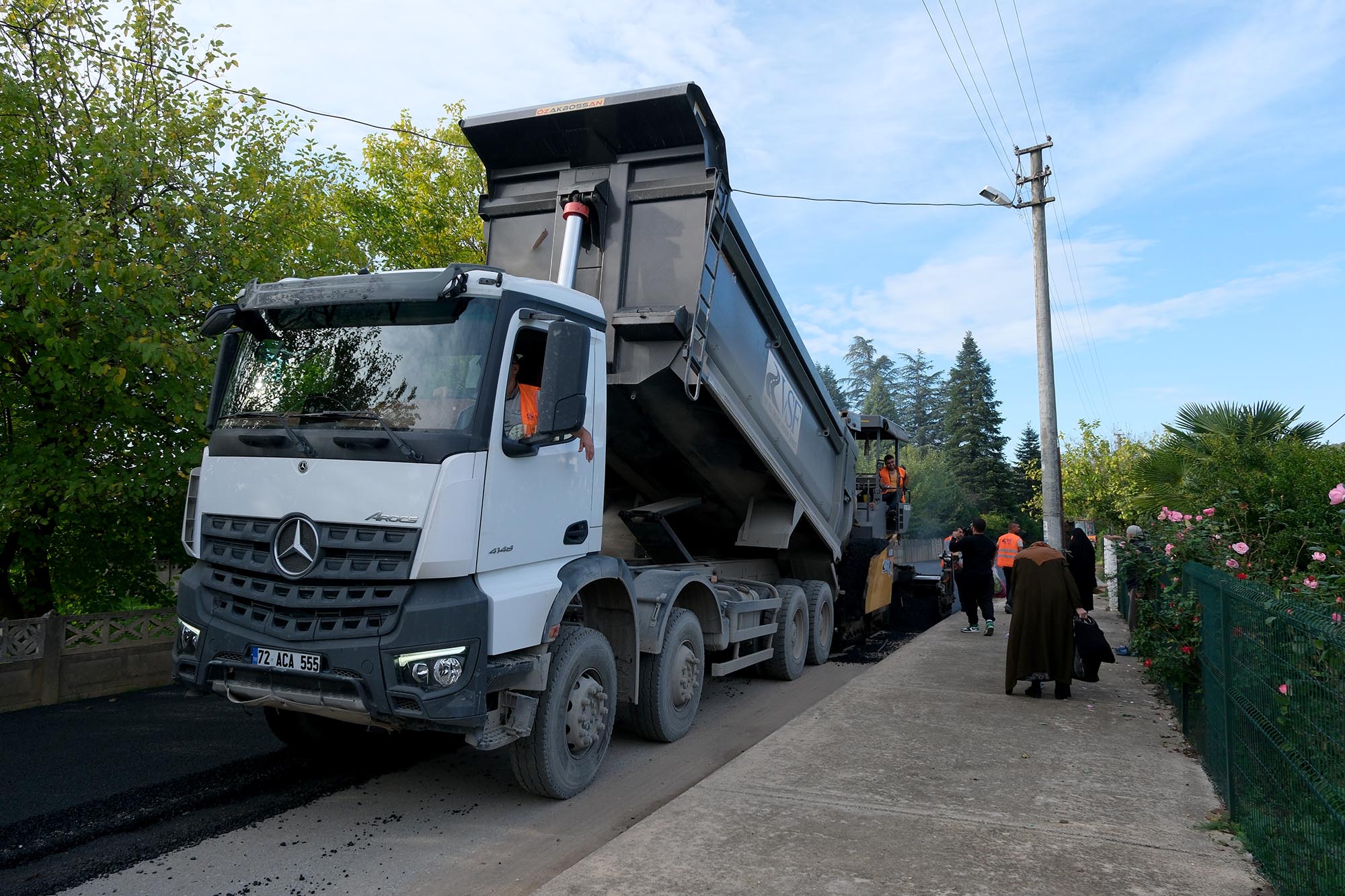 Hendek’te 7,5 kilometrelik hat Büyükşehir’le yenileniyor