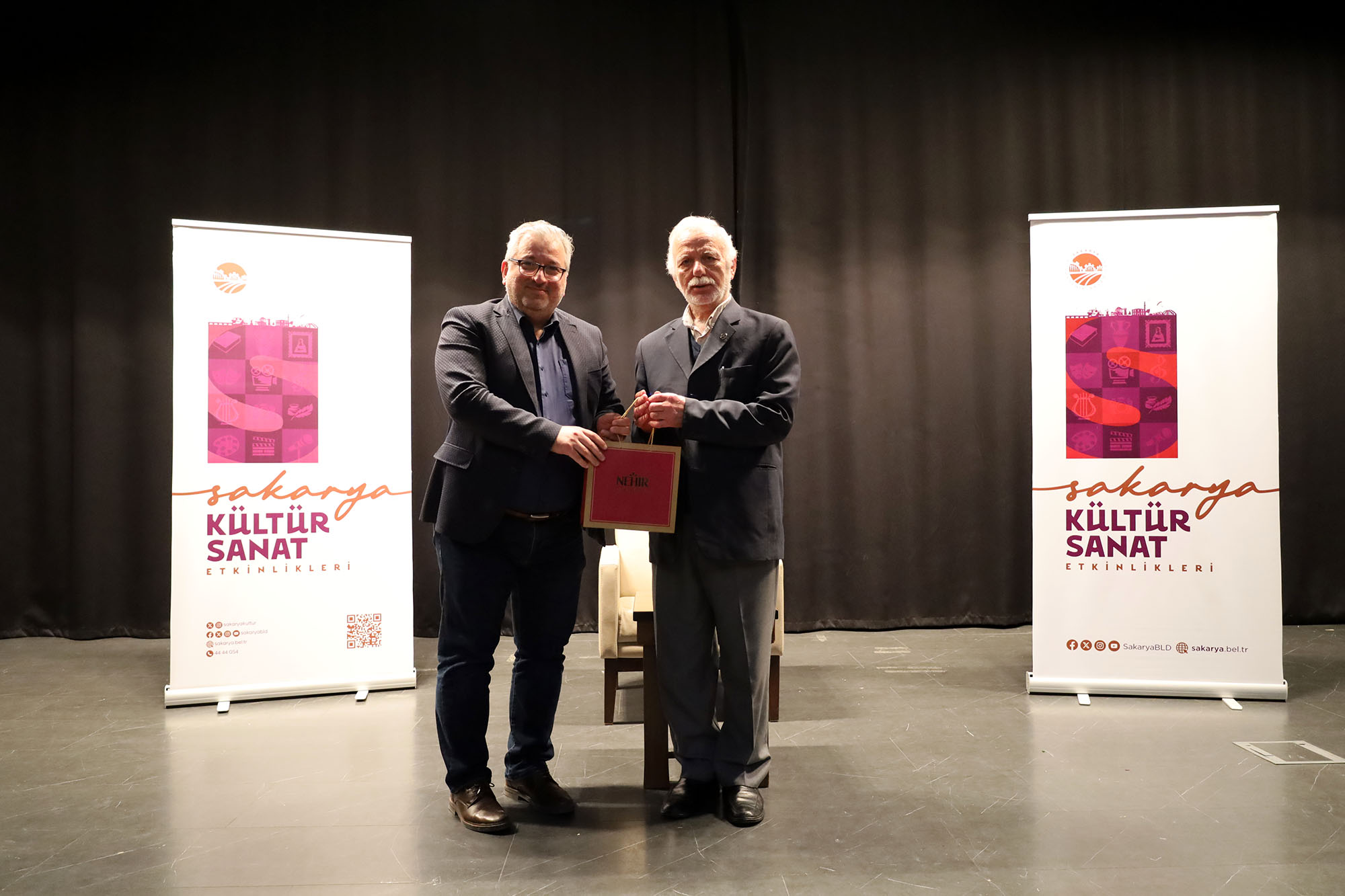 “Hz. Mevlâna’yı ve tasavvufu anlamak kalbi cilalamaktan geçer”