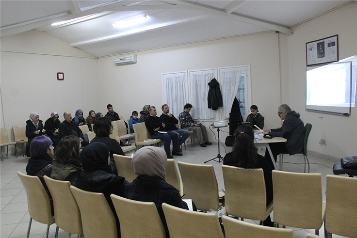 Roman insanın kendini tanımasını sağlar