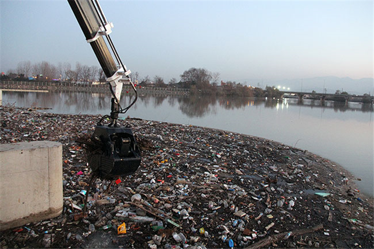 Dereler ve Nehirden 330 Kamyon Çöp Çıkarıldı