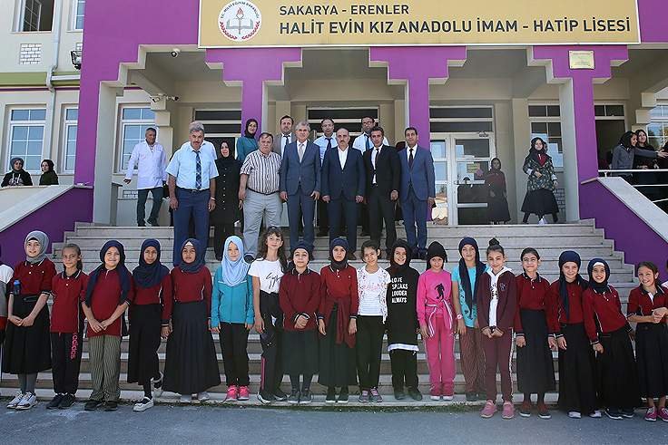 Aşure yeniden doğuşun simgesidir