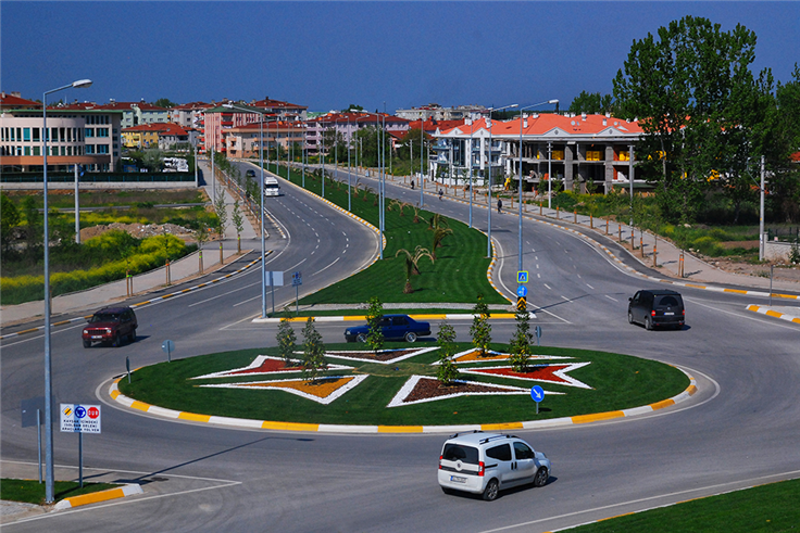 Duble Yollar Çiçek Açtı