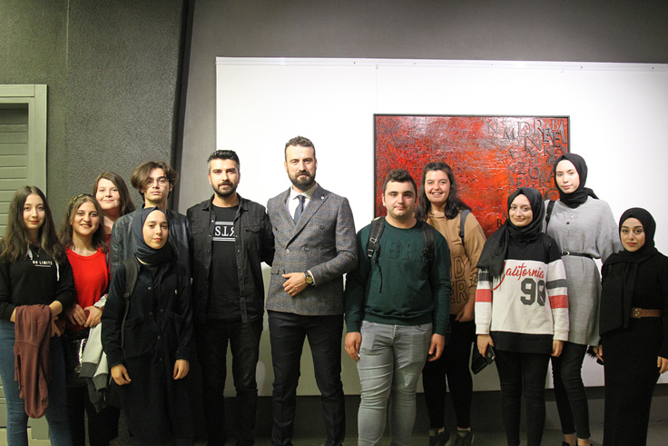‘Hakikat’ Kaligrafi sergisi beğeni kazandı
