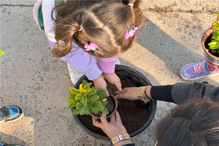 Toprağa dokunan minik eller Sakarya’da umudu ekti
