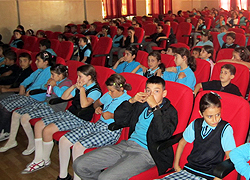 Hayvan Sevgisi Okullarda Anlatılıyor