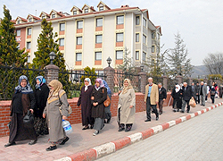 Yaşlılara Anlamlı Hizmet