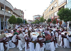 Ferizli'de İftar Var