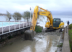 SASKİ Dereleri Temizliyor