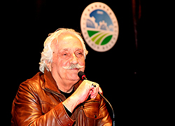 Toplumun Geçmişle Bağlarını Kestiler