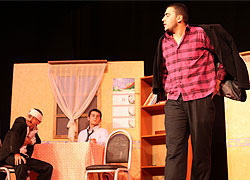 Tiyatro Şenliği Başlıyor