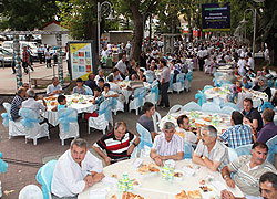 Hendek'te İftar Var