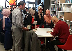 Gündüzalp Romanını İmzaladı