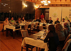 Öğretmenler Güzelliklerin Aktarıcısıdır