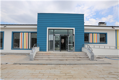 Arifiye Yüzme Havuzu ve Gençlik Merkezi hızla tamamlanıyor