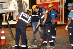 Büyükşehir'den gece mesaisi Çark Caddesi’nde hummalı çalışma