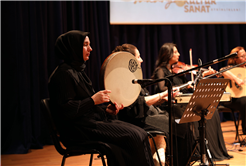 Büyükşehir’den kadınlara özel gece: “Unutulmayan Şarkılar” yoğun ilgi gördü