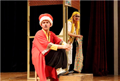 Genç tiyatrocuların sahnesi büyük beğeni topladı