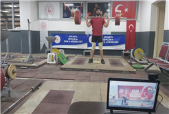 Büyükşehirli halterci Türkiye şampiyonu oldu