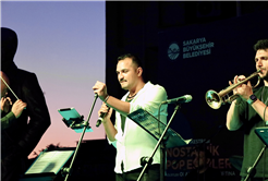 “Yaz Seninle Güzel” konserleri Kocaali ve Sapanca’da unutulmaz bir gece yaşattı