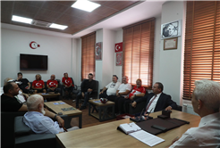 Büyükşehir kahraman gazileri unutmadı: Şanlı Türk Bayrağı hediyesiyle vefa örneği