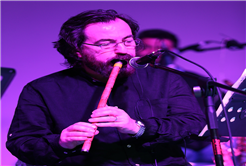 Ceceli Konserde İlahi Söyledi