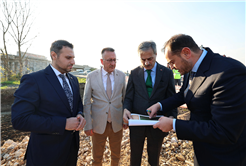 1 milyar TL’lik tarihi projede ilk kazma vuruldu: Yenikent’e cazibe katacak metrobüsler yakında yollarda