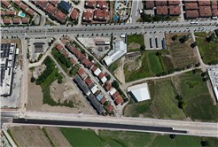 Büyükşehir Yazlık Kavşağı’nın trafik yükünü alacak duble yolda asfalt çalışmasına başladı