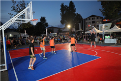 Aziz Duran Parkı’nda 3x3 sokak basketbolu şöleni: 250’den fazla sporcu parkede ter döktü