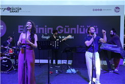 Ezginin Günlüğü konseriyle Millet Bahçesi’nde müzik şöleni yaşandı