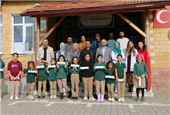 ‘Bir Hikâye Bin Neşe’ çocukların yüzünde tebessüm oluyor