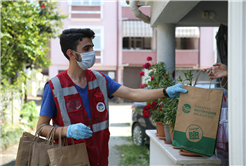 Maske ve dezenfektanlar evlere ulaşıyor