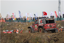 Türkiye Off-Road Şampiyonası Sakarya’da heyecan fırtınası estirdi: 3 gün süren adrenalin, tutku ve heyecan