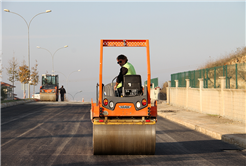 “40 derece sıcakta 160 derece ısıda asfalt atıyoruz”