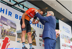 119 kilometrelik zorlu parkurda Tour Of Sakarya fırtınası